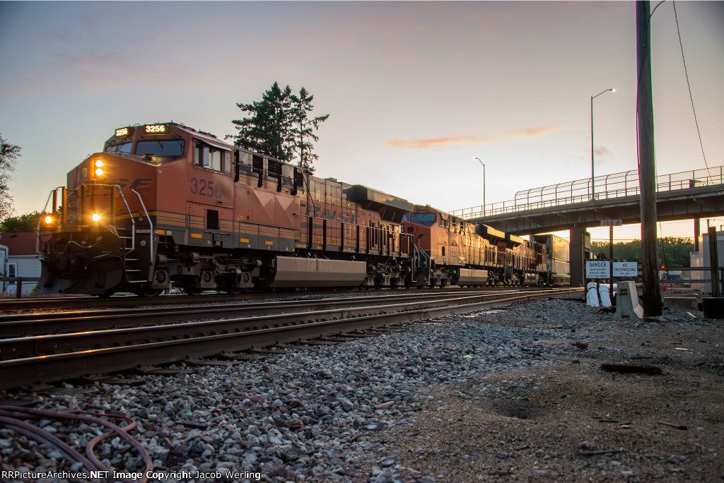 BNSF 3256